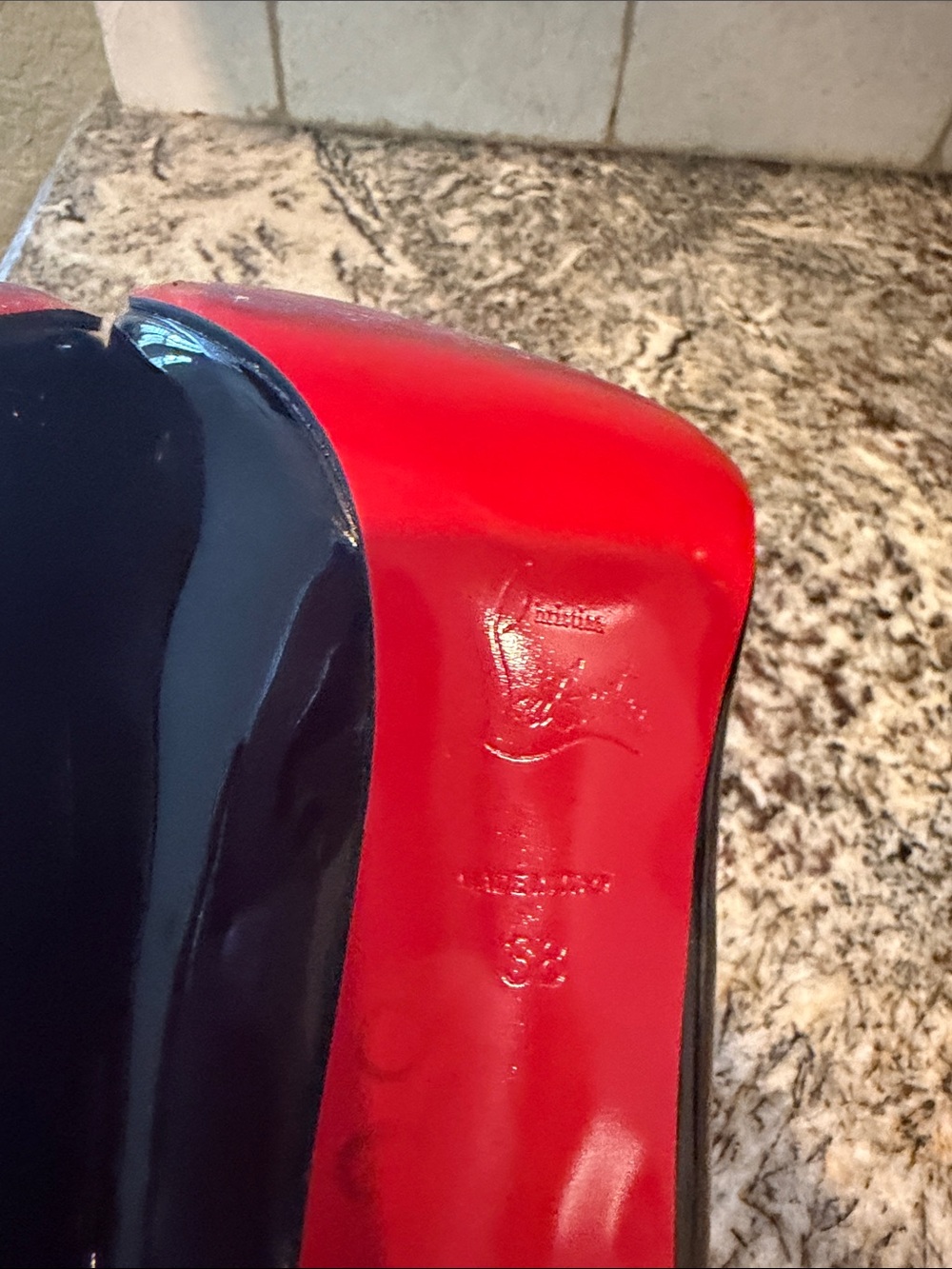 Christian Louboutin  patent leather Heels EUR 38 - Picture 7 of 9